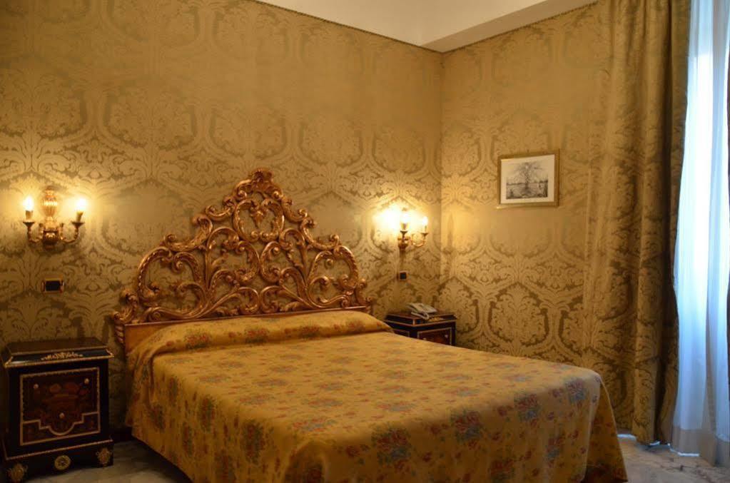 Hotel Des Epoques Rome Bagian luar foto